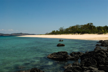 Plage de l'&icirc;le de nosy Ankarea de l'Archipel Mitsio - Madagascar.