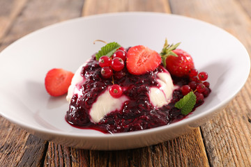 panna cotta with berry fruit