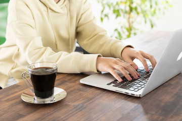 コーヒーとパソコン作業