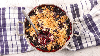 delicious homemade blueberry crumble