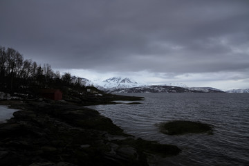 Fototapeta premium sunset, sky, sun, sunrise, nature, clouds, landscape, evening, light, sea, cloud, blue beautiful, horizon, red, sunlight, mountain view, ocean tromso tromsø water travel tourism sea coast nature 