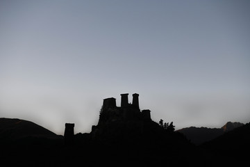 Obraz premium The old fort of of upper Omalo at sunset