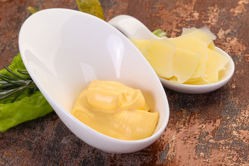 Cheese sauce in the bowl
