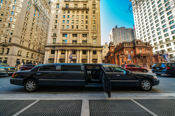 Undefined Luxury limousine open door for prepare service vip customer at Philadelphia city in down town - obrazy, fototapety, plakaty