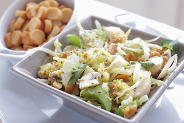 Salade de champignons de Paris crux au fenouil, celeri et au citron
