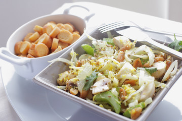 Salade de champignons de Paris crux au fenouil, celeri et au citron