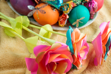 Easter, easter eggs on a saucer.