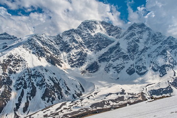 Obraz premium Glacier Seven on mount Donguz-Orun. View from Cheget mountain.