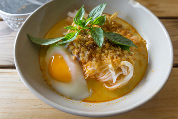 Thai Rice Noodles in Fish Curry Sauce