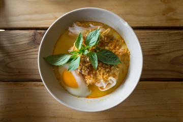 Thai Rice Noodles in Fish Curry Sauce