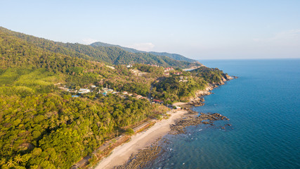 Fototapeta na wymiar An aerial view of Khlong Hin Beach at Lanta noi island, south of Thailand