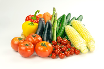 Fototapeta na wymiar 沢山の新鮮な野菜