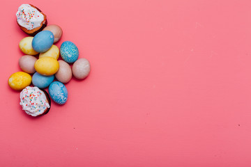 Fototapeta na wymiar Family Easter Easter holiday egg cake pink background