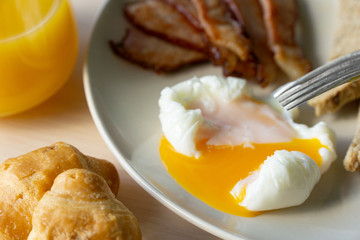 step-by-step recipe for poached egg.