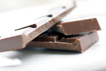 Assortiment et degustation de plaquette de chocolat