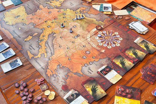 gameplay of The Fury of Dracula board game