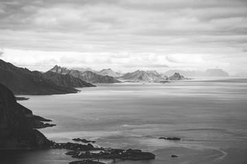 Lofoten chain b&w