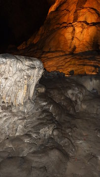 contrastes en la cueva