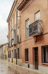 Fototapeta na wymiar Street of Alaejos in Valladolid on a rainy day