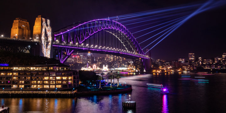 Light art Sydney Harbour Bridge