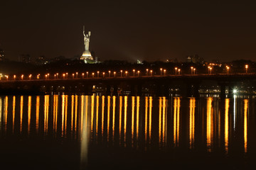 Fototapeta na wymiar Landscape of evening Kiev and the Dnieper River