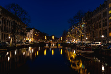 Fototapeta na wymiar Noche Amsterdam