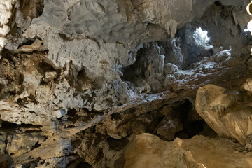 ティエンクン鍾乳洞