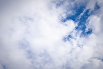 Obraz premium blue sky with beautiful natural white clouds