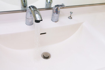 洗面所　手洗い所　トイレ　パウダールーム　バスルーム　水場　水回り　リフォーム　リノベーション