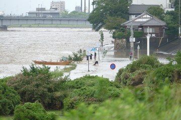 岐阜県 長良川 氾濫寸前の様子 台風災害