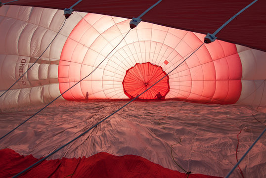 Setting up a hot air balloon