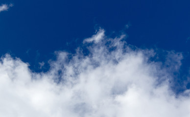 Obraz premium white clouds against blue sky