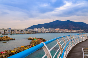 Fototapeta premium Heavenly Songdo Skywalk in Busan, South Korea