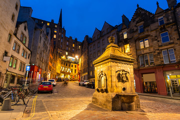 Fototapeta premium Edinburgh old town Sunset Grassmarket