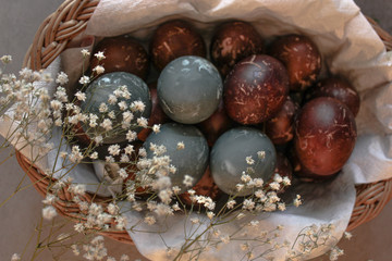 Easter egg with flowers