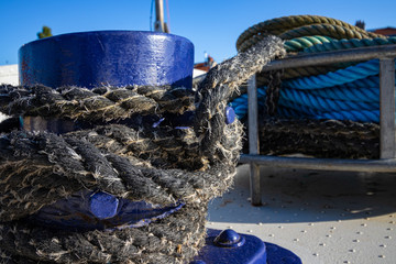 Bootstau im Hafen