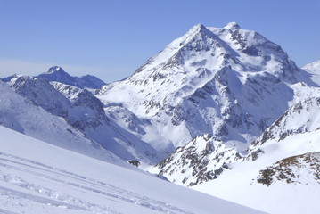 Bivio, Skitour auf den Piz dal Sasc. Blick auf Piz Duan