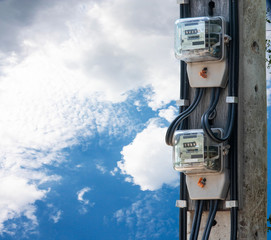 Electricity meter Fence posts for unit calculation Energy spending on wooden posts Natural Natural...