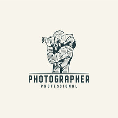 Professional photographer logo design Premium Vector