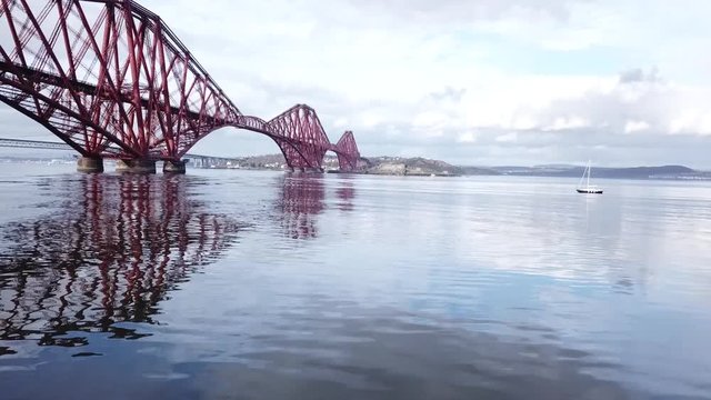 ponte attraversa la baia Forth Bridge
