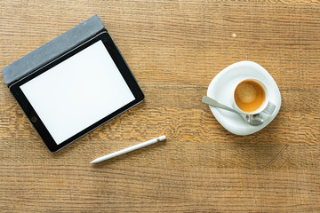 Ipad mit Kaffee