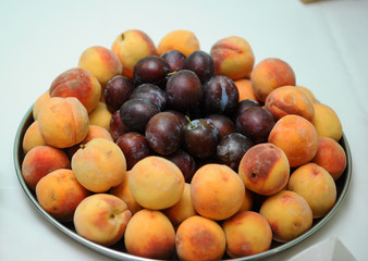 Delicious fresh and healthy wedding food