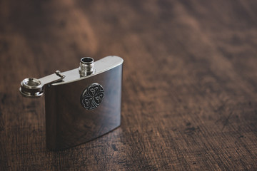 ステンレス製のスキットル