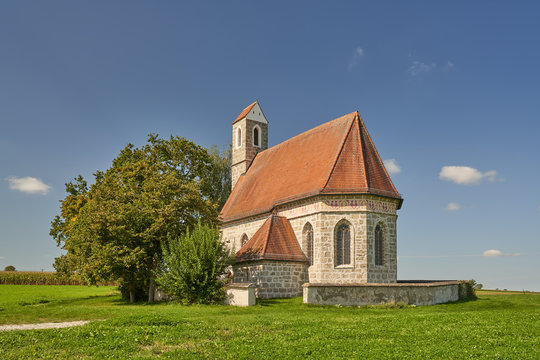 Kirche, St. Alban, Tacherting, Peterskirchen, Schnaitsee, Landkreis Traunstein, Oberbayern, Bayern, Deutschland, Idylle, Landschaft