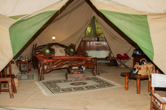 Safari tent