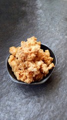 Chicken dishes with fried flour