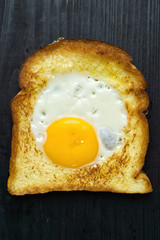 egg in a hole fried sandwich breakfast