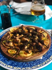 baked potatoes with mushrooms