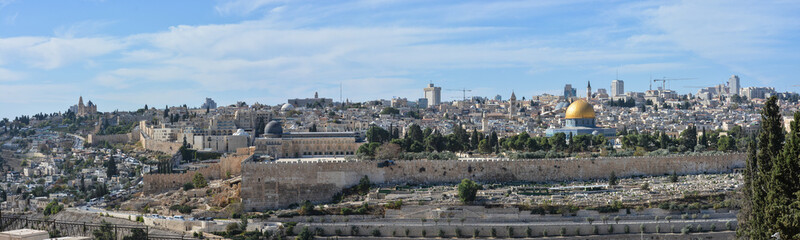 Fototapeta na wymiar Panorama of the Old City in Jerusalem.