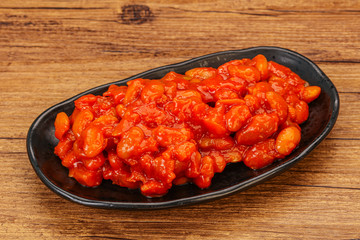 Baked kidney with tomato and pepper